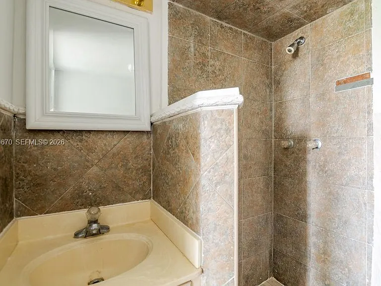 1990 Marseille Dr #402 — Photo 22