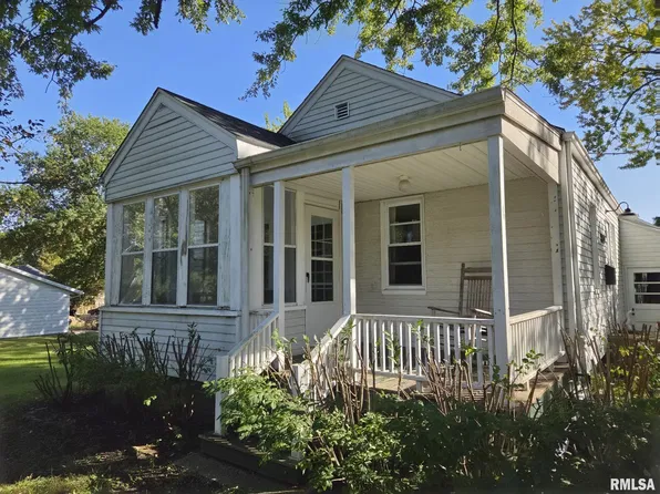 211 Tyler St, Washington, IL 61571