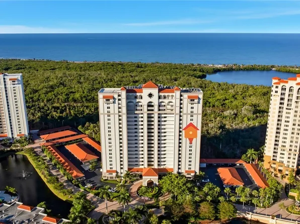 6585 Nicholas Blvd APT 703, Naples, FL 34108