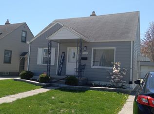 19908 Rosedale St, Saint Clair Shores, MI