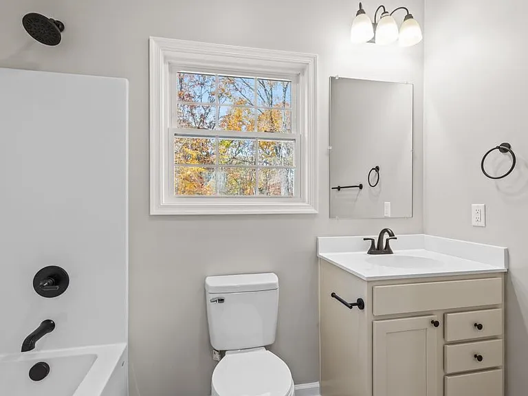 317 Ivanhoe Ave — Photo 18