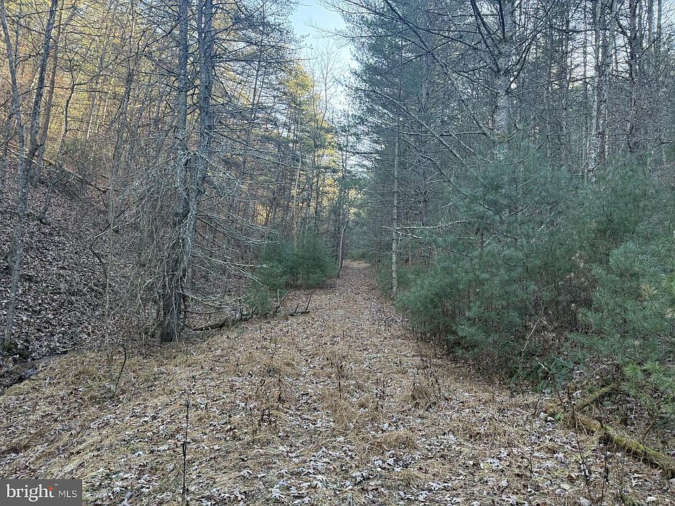 1st image of Buck Hill Ln