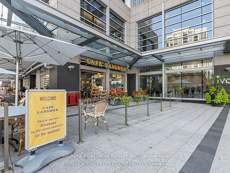 4978 Yonge St #810 — Photo 20