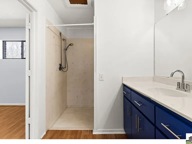 204 Oak St — Photo 50