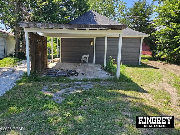 3rd image of 2217 S Adele Ave