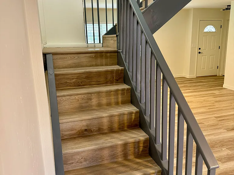 2810 E Clarendon Ave — Photo 14