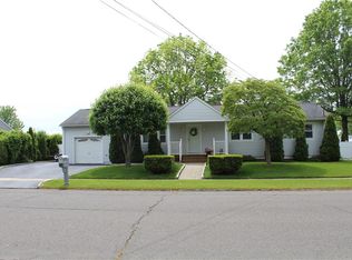 275 Oceanview Ter, Stratford, CT 06614