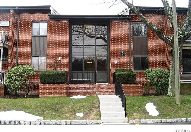1st image of 6 Charles Ln APT 2B