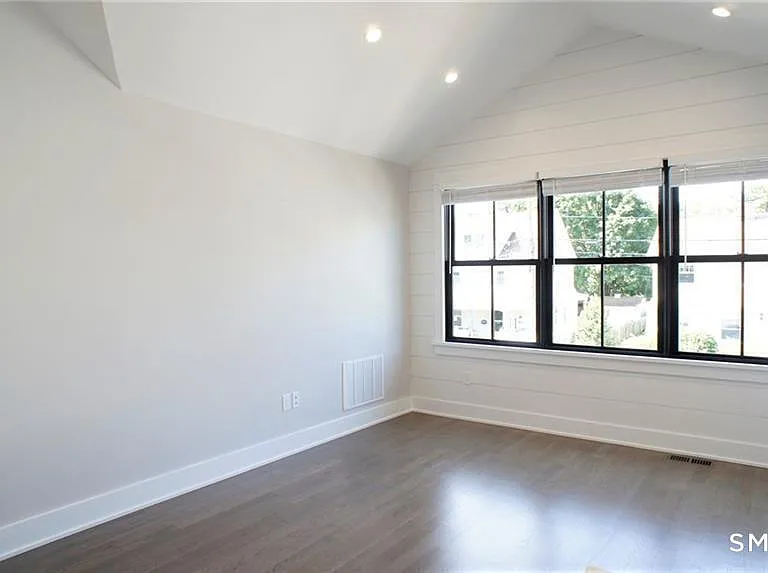 26 Loundsbury Ave #2 — Photo 3