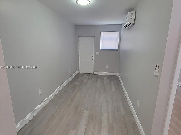 1740 NW 1st Pl #5 — Photo 2