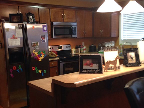 Kitchen (with island)