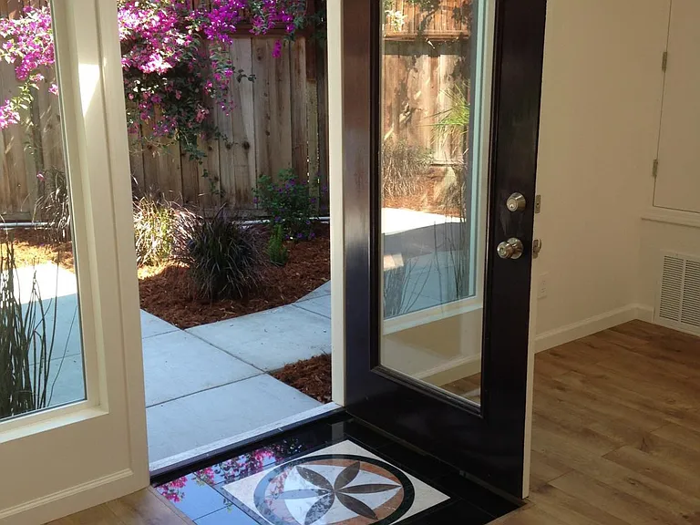1069 Moreno Ave #A — Photo 5