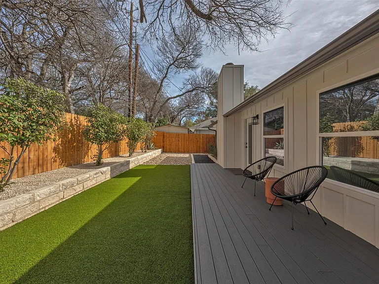 2404 Monarch Dr — Photo 23