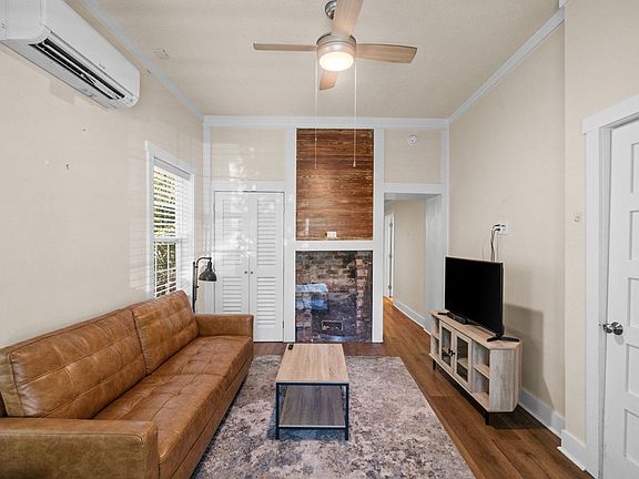 3rd image of 59 Avenue D