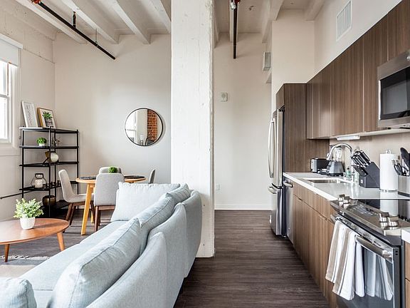 3rd image of 625 Broadway Unit 10495