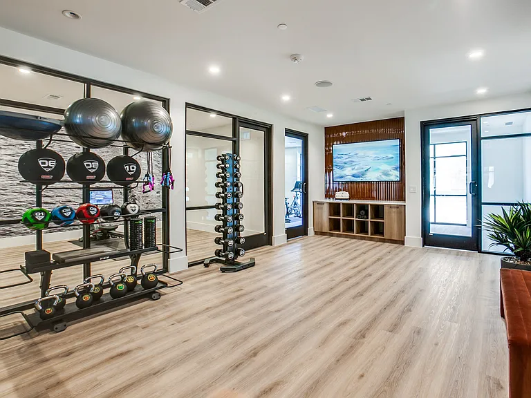Aura Northline — Photo 28