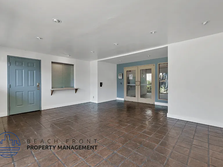 740 W 24th St. — Photo 10