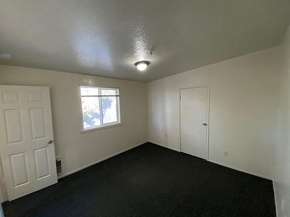 5th image of 2601 Center Ave APT 207