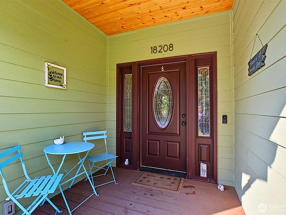 4th image of 18208 82nd Drive NW