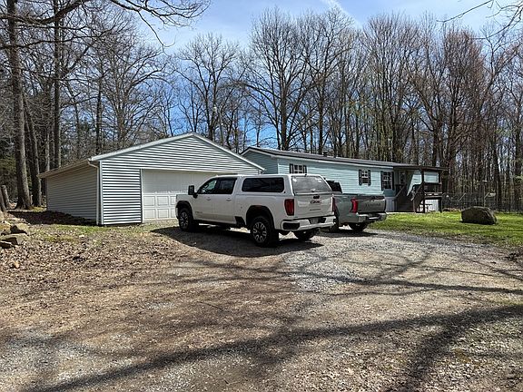 4th image of 1820 Dennison Run Rd