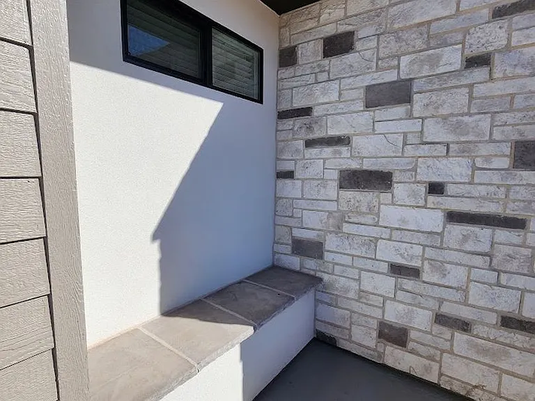 683 E Eureka Aly — Photo 28