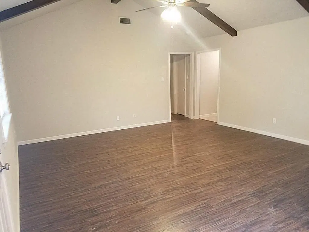 3 bed, 2.0 bath, 1757 sqft, $2,250 — Photo 3