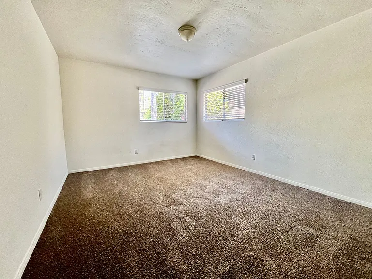 701 Nardo Rd — Photo 22
