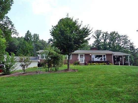 1st image of 309 Whispering Hills Dr