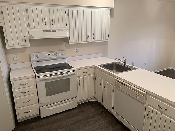 5th image of 500 Campbell Cir #H-17