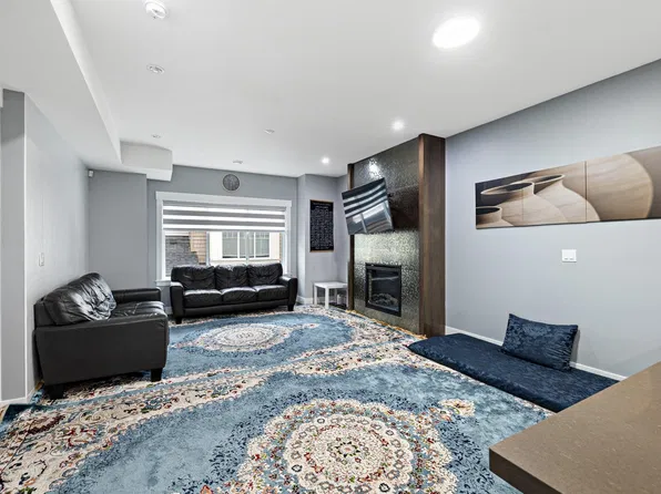 6971 122nd St #17, Surrey, BC V3W 1B6