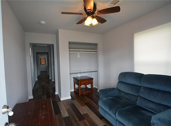 2nd image of 520 Chalmette Ave