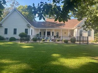 18465 Woodhaven Ln, Circleville, OH 43113