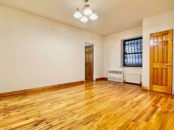 2nd image of 303 W 92nd St APT 1A