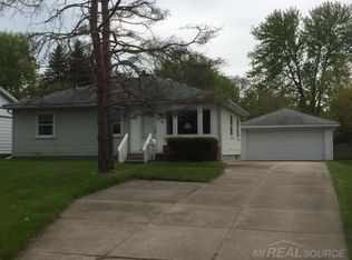 55 Ellwood St, Mount Clemens, MI 48043