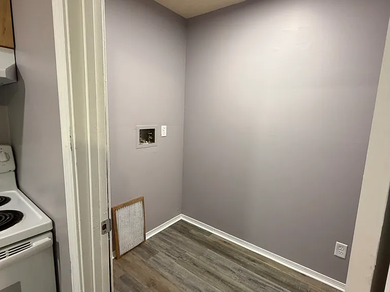 327-329 N Beach Dr #327 — Photo 4