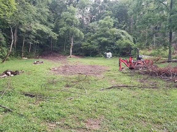 4th image of 793 Hornet Dr