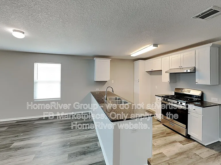 6807 Hibiscus Fls — Photo 11