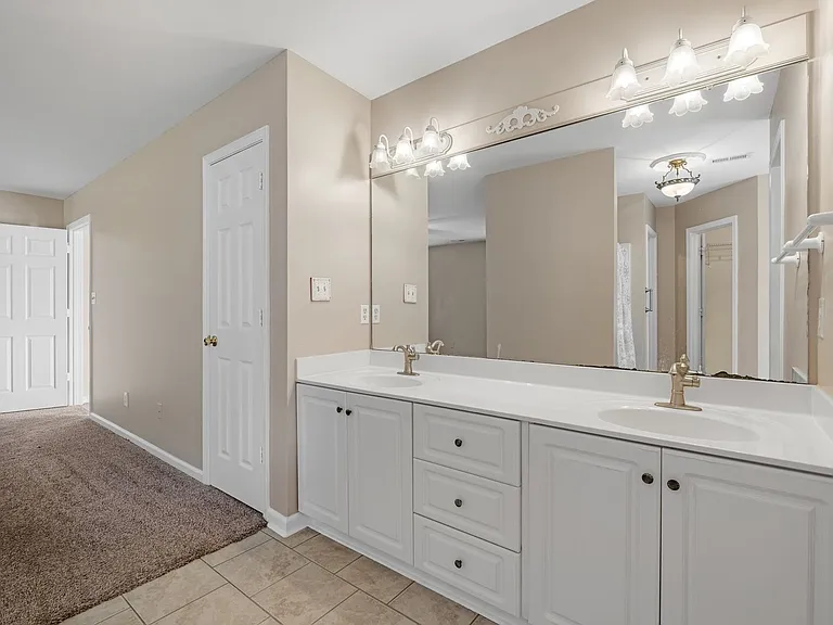 124 Cornelson Dr — Photo 21