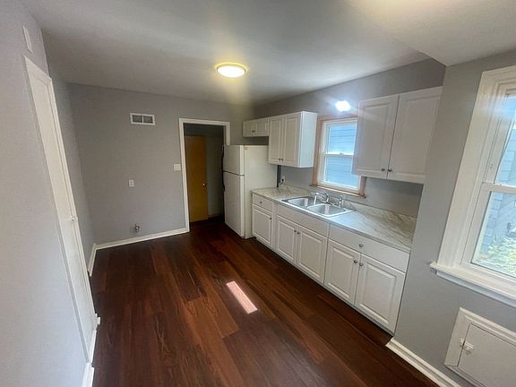 5th image of 4441 N 40th St