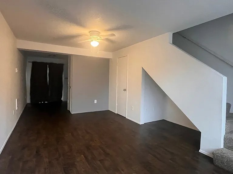 9027 N Saint Louis Ave — Photo 13