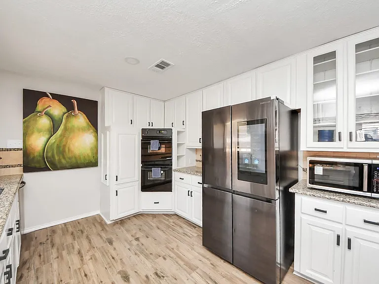 15715 Creekhaven Dr — Photo 32