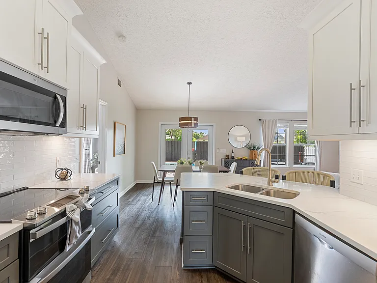 416 Brady Way — Photo 20
