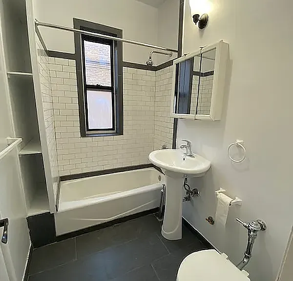 3015 Roberts Ave #4C — Photo 4