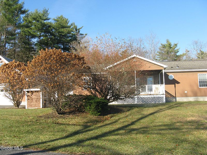 2nd image of 92 Rock City Road