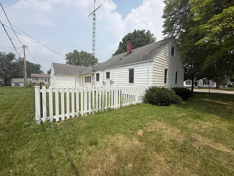 101 Ohio St — Photo 2