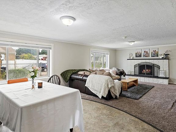 Family Room 2_11272024