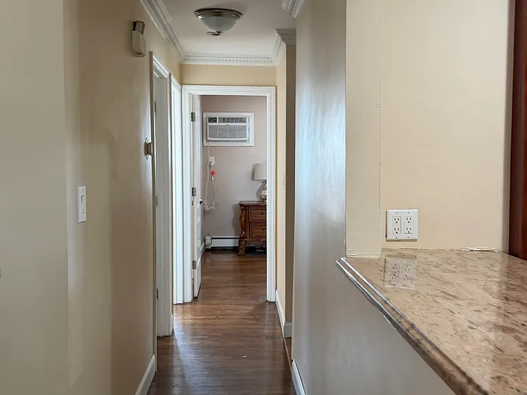 231 Sedore Ave #1 — Photo 8