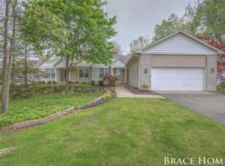 4365 Aspen Trails Dr NE, Grand Rapids, MI 49546