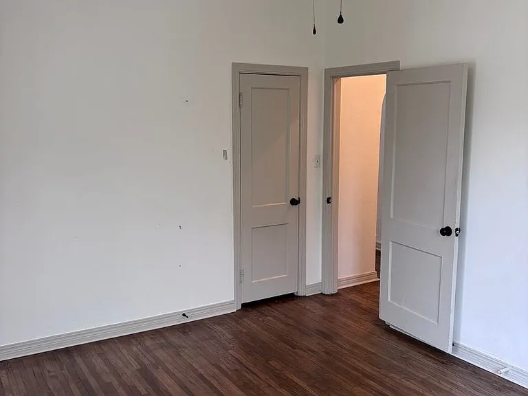 218 S Moore Ave — Photo 12
