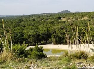 444 Mountain View Trl, Bandera, TX 78003